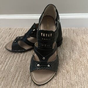 Dorking by Fluchos Women’s Black Leather Sandals Size 38